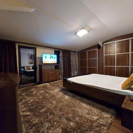Jolie Suites Брэила Экстерьер фото