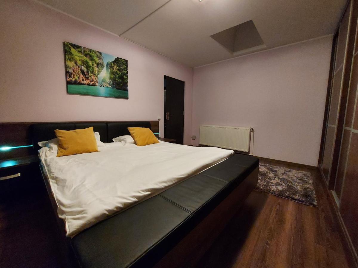 Jolie Suites Брэила Экстерьер фото