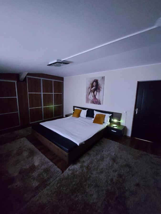 Jolie Suites Брэила Экстерьер фото