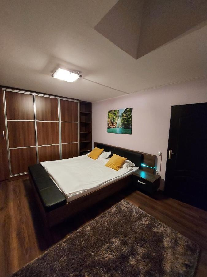 Jolie Suites Брэила Экстерьер фото