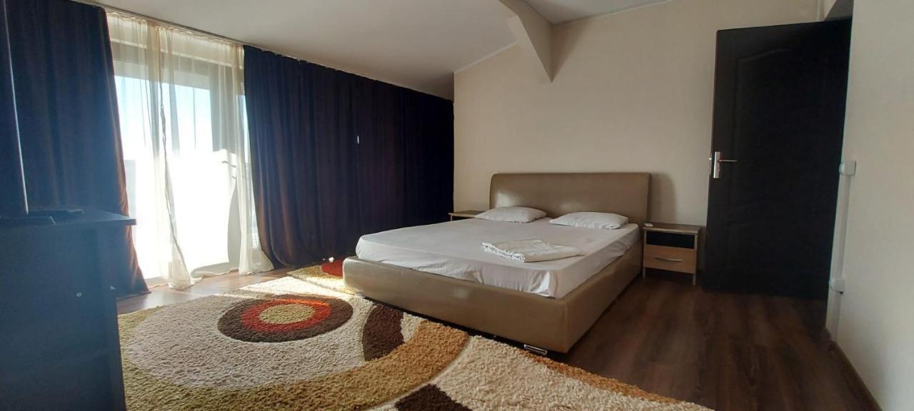 Jolie Suites Брэила Экстерьер фото
