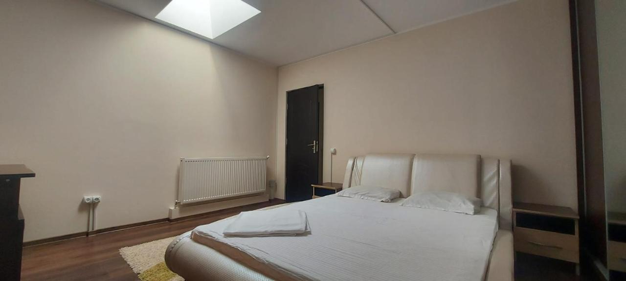Jolie Suites Брэила Экстерьер фото