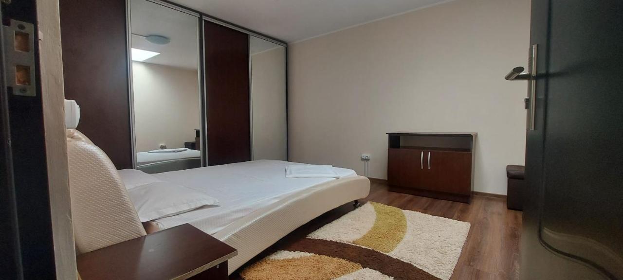 Jolie Suites Брэила Экстерьер фото