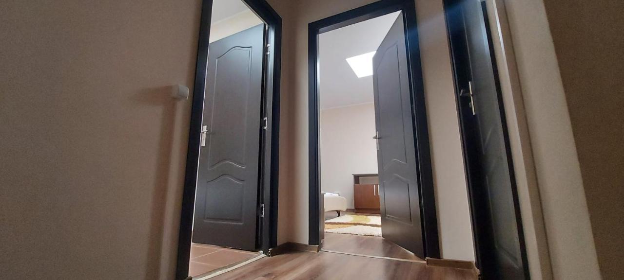 Jolie Suites Брэила Экстерьер фото