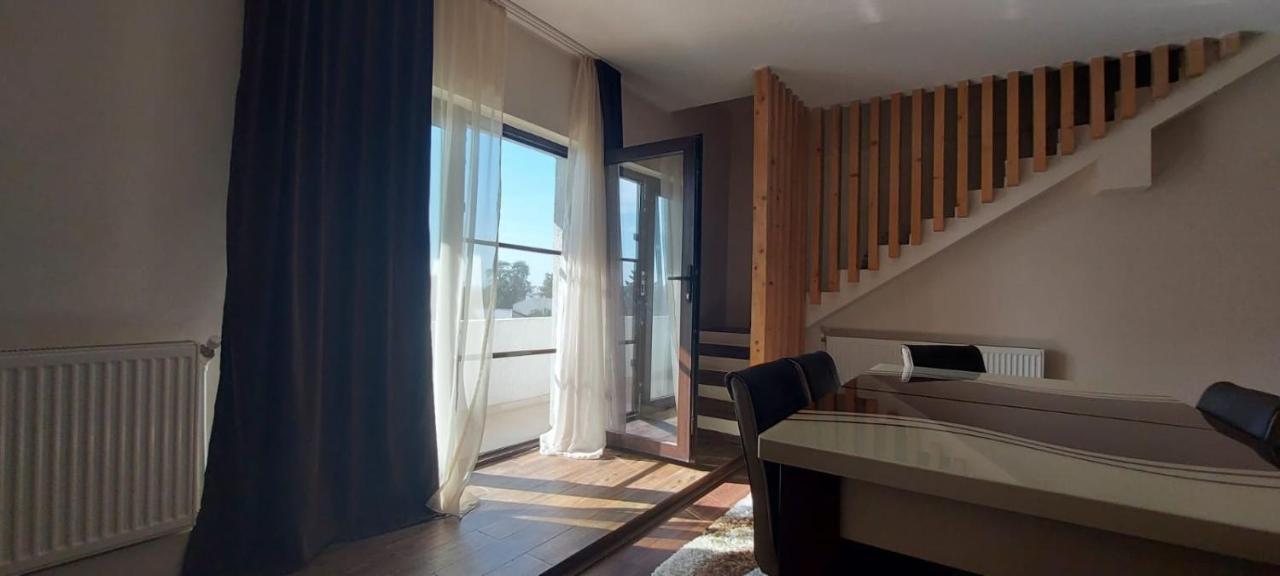 Jolie Suites Брэила Экстерьер фото