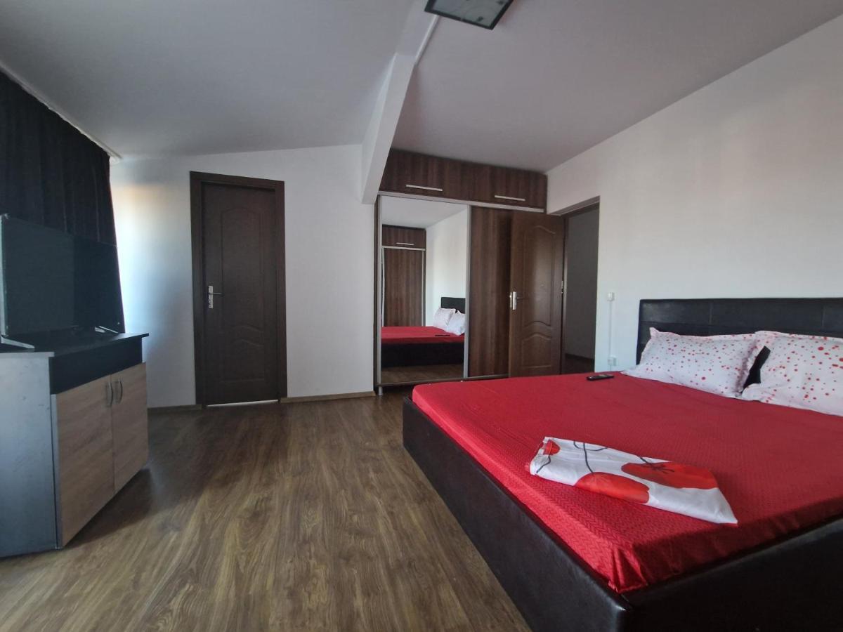 Jolie Suites Брэила Экстерьер фото