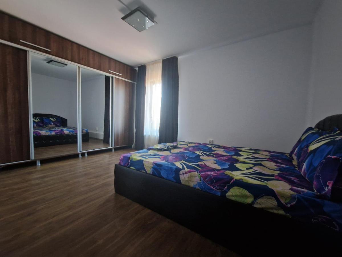 Jolie Suites Брэила Экстерьер фото